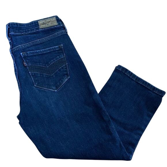 Levi's Pants - Levi’s Cropped Jeans Women's Size 8 Demi Curved Classic Crop Dark Academia
